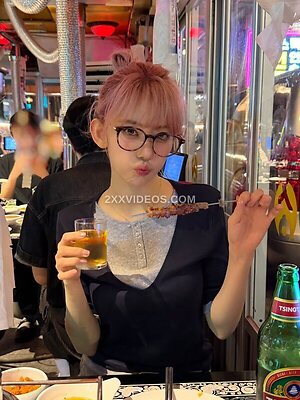 Sakura Miyawaki photo