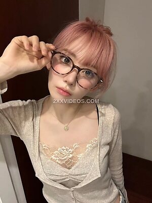 Sakura Miyawaki photo