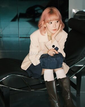 Sakura Miyawaki Nude Leaked Photo #55
