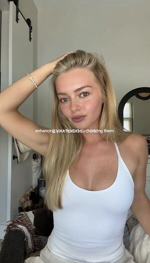Samantha Riehl Nude Leaked Photo #4