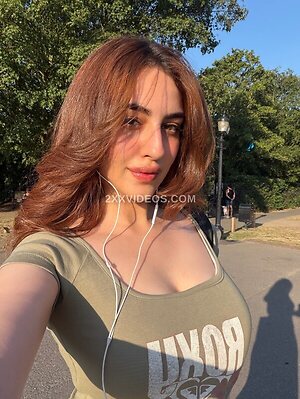 Samreen Kaur photo