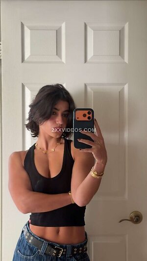 Sara Saffari photo