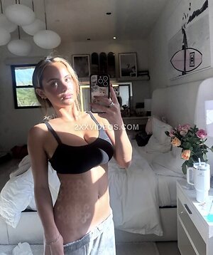 Sarabella Harris