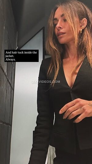 Sarah Shahi photo