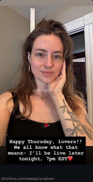 SensitiveCashew Nude Leaked Photo #2