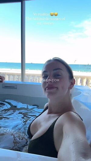 Shauna Dewit Nude Leaked Photo #2