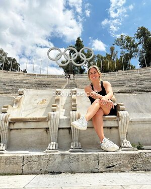 Shawn Johnson photo