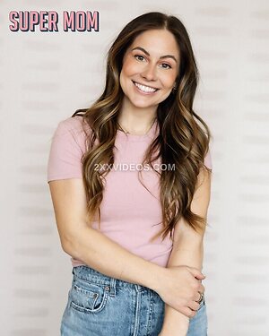 Shawn Johnson photo