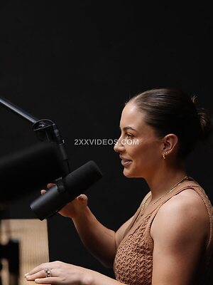 Shawn Johnson photo