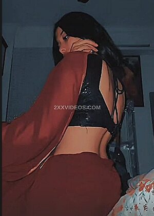 shradhaa.2110 Nude Leaked Photo #4