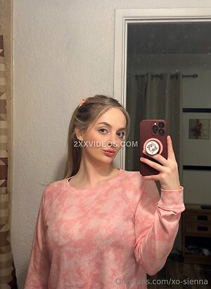 Sienna Riley Nude Leaked Photo #4