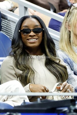 Simone Biles photo