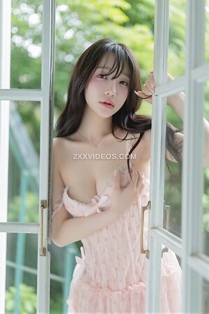 Son Ye Eun Nude Leaked Photo #36