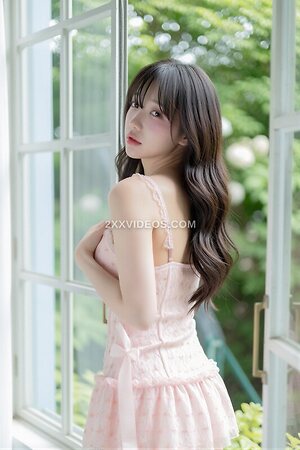 Son Ye Eun Nude Leaked Photo #37