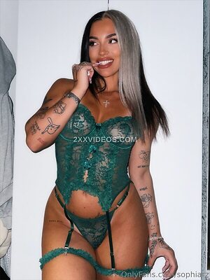 Sophia_rizou Nude Leaked Photo #2