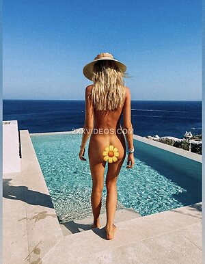 Sophie Habboo photo