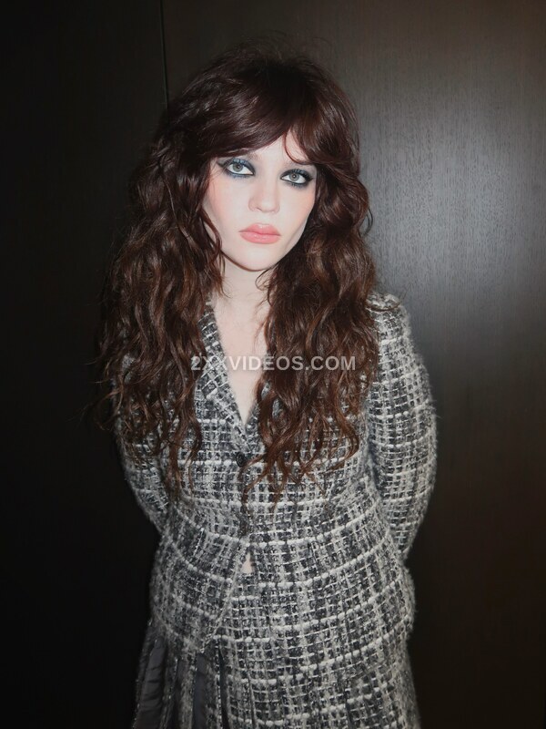 Sophie Thatcher photo