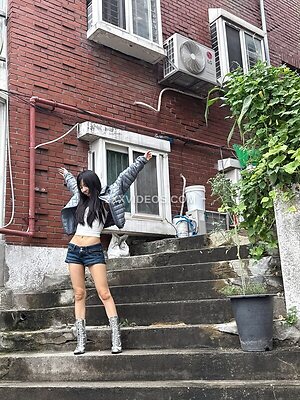 Soyeon Nude Leaked Photo #9