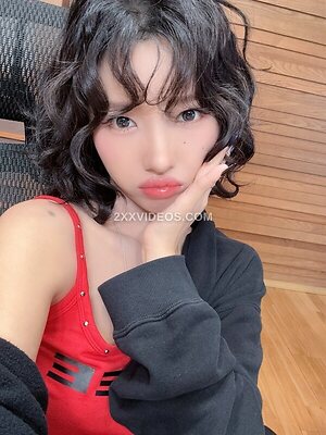 Soyeon Nude Leaked Photo #113