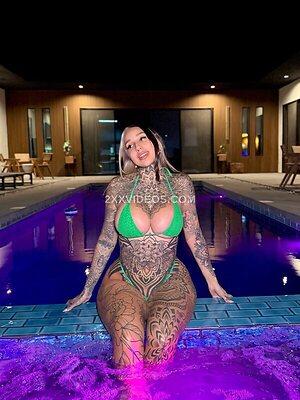 Split_tongue_bri Nude Leaked Photo #2