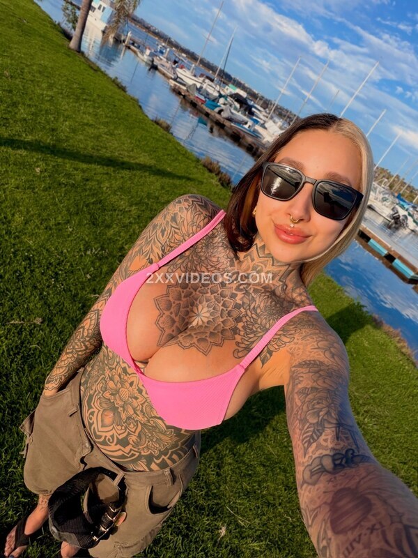 Split_tongue_bri photo