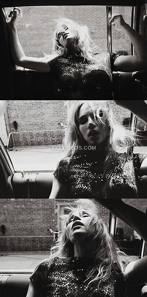 Suki Waterhouse Nude Leaked Photo #8