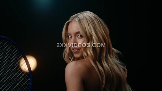 Sydney Sweeney photo
