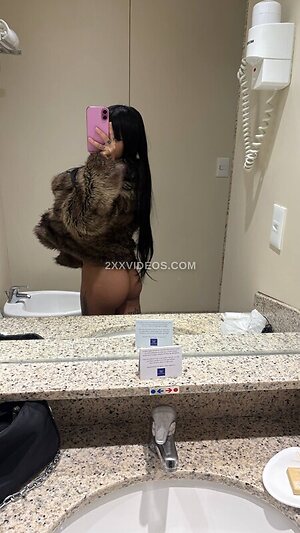 Tainá Nude Leaked Photo #8