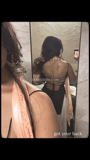 tanviddixit Nude Leaked Photo #11
