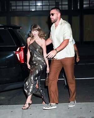 Taylor Swift Nude Leaked Photo #52