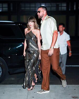 Taylor Swift Nude Leaked Photo #54