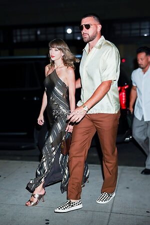 Taylor Swift Nude Leaked Photo #66
