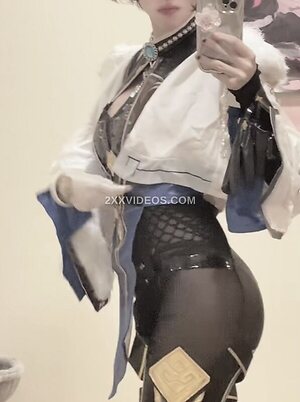 Tsudere Nude Photos