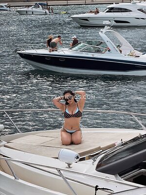 Uyangaram Nude Leaked Photo #68
