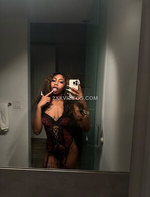 v4mp4ngel Nude Leaked Photo #26