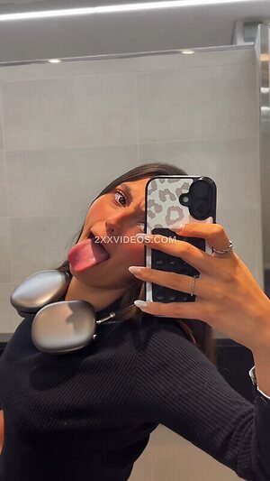 Valeenerea Nude Leaked Photo #6