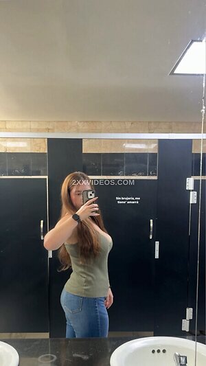 Valeria lapizco Nude Leaked Photo #4
