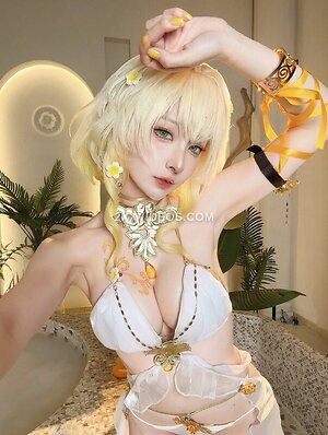 ViVi . Cos Nude Leaked Photo #11