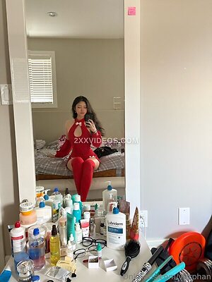 Vyxia Nude Leaked Photo #16