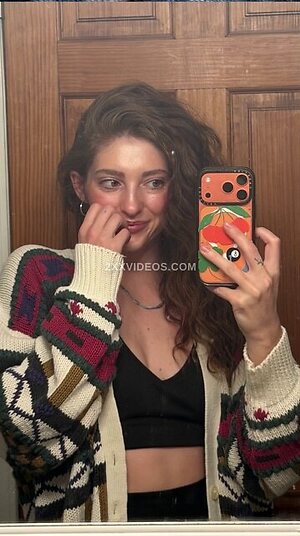 Willow shields Nude Leaked Photo #11