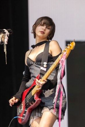 Women who play bass photo