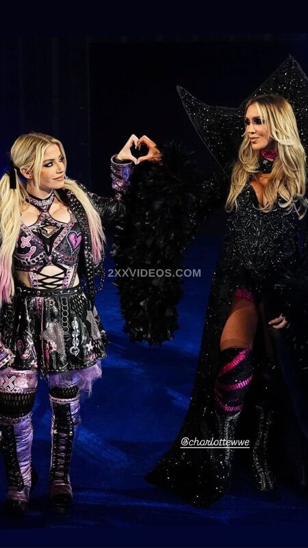 WWE Alexa Bliss Nude Leaked Photo #10