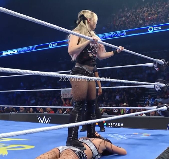 WWE Alexa Bliss Nude Leaked Photo #17