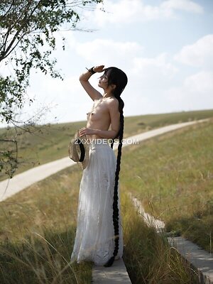 xiaogualu Nude Leaked Photo #2