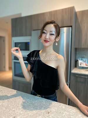 Yeonmi Park Nude Leaked Photo #3