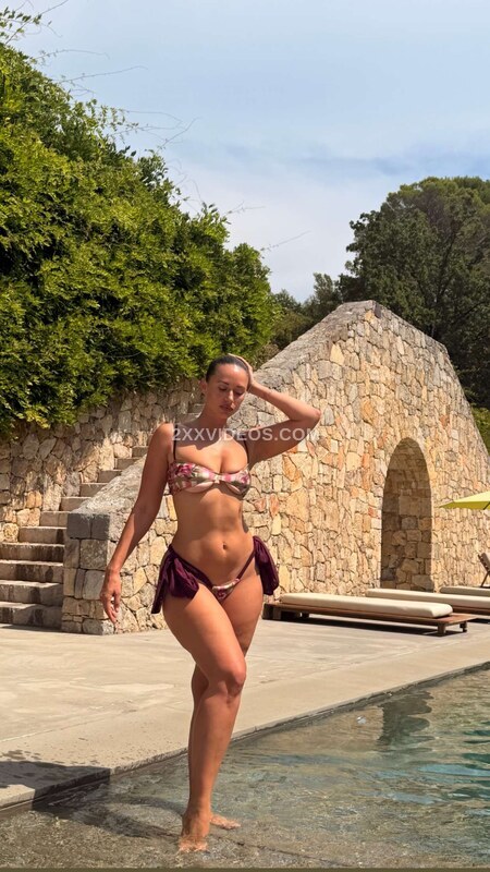Yesjulz photo