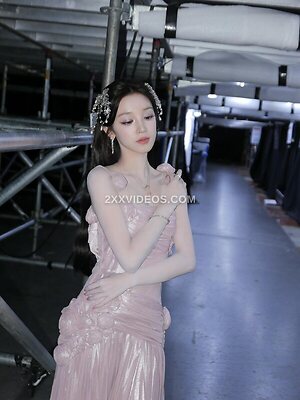 YUQI Nude Leaked Photo #7