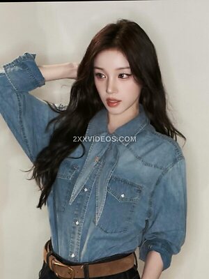 YUQI Nude Leaked Photo #35