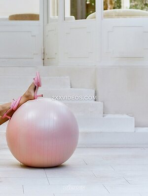 Zahia Dehar photo