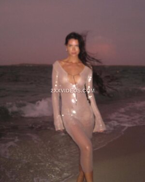 Zaira Nara photo